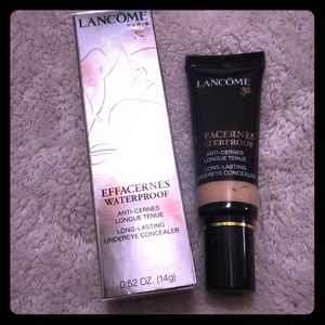 Lancome waterproof concealer light buff 220